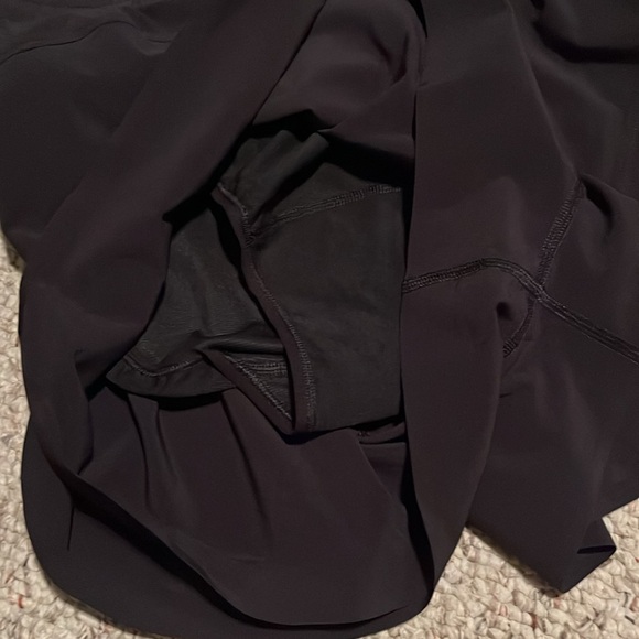 Lululemon Shake It Out High-Rise Running Short 2.5” - Picture 6 of 6